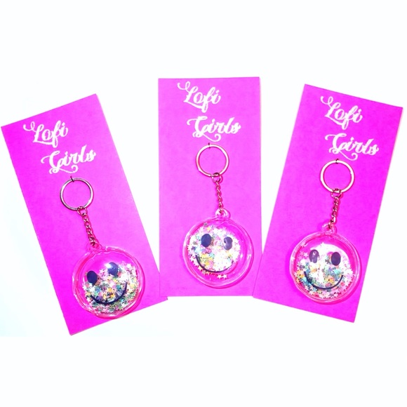 Groove With The Stars Smiley Face Bubble Charm Key Chain - Picture 5 of 7